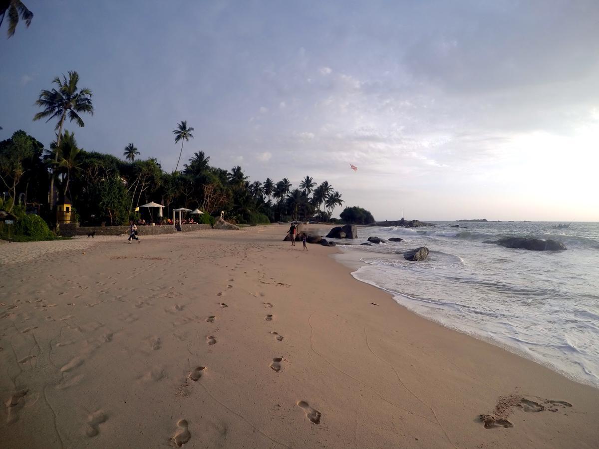 Ramon Beach Resort Ambalangoda  Bagian luar foto