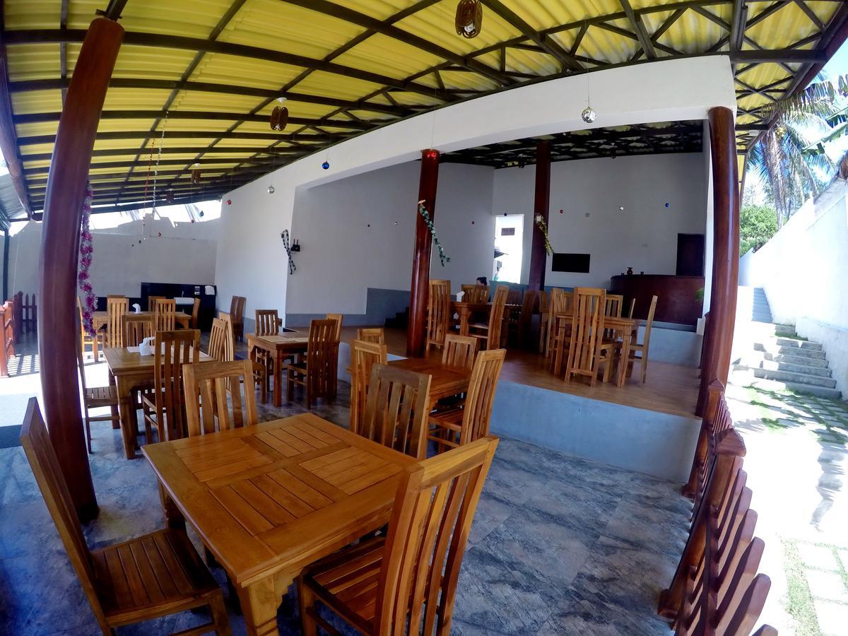 Ramon Beach Resort Ambalangoda  Bagian luar foto