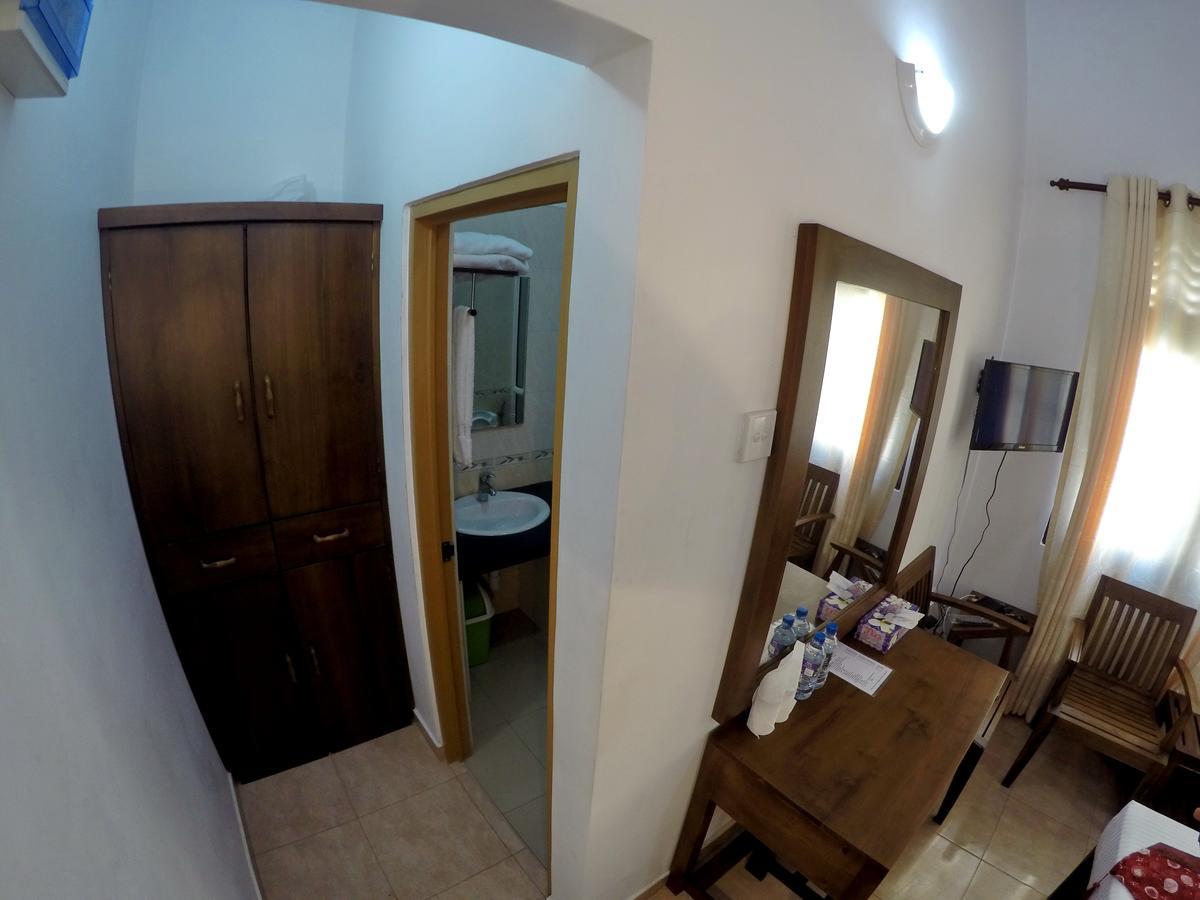 Ramon Beach Resort Ambalangoda  Bagian luar foto