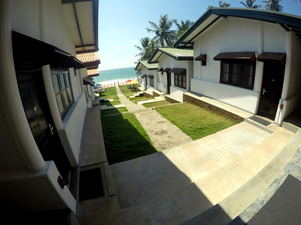 Ramon Beach Resort Ambalangoda  Bagian luar foto