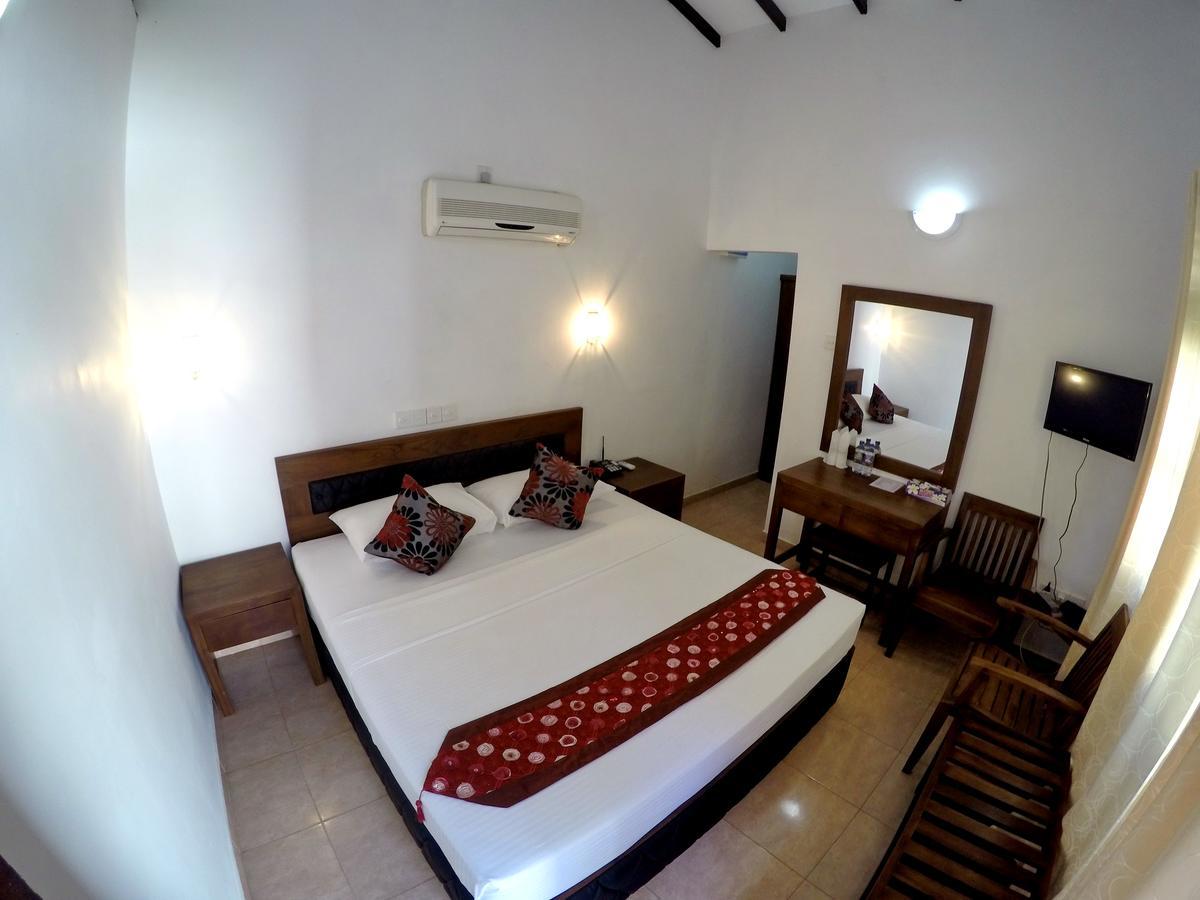Ramon Beach Resort Ambalangoda  Bagian luar foto