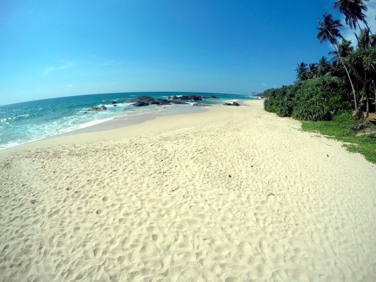 Ramon Beach Resort Ambalangoda  Bagian luar foto