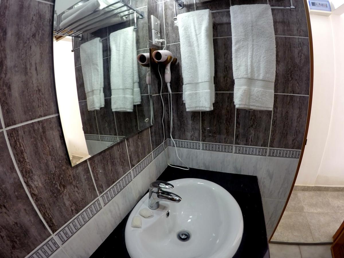 Ramon Beach Resort Ambalangoda  Bagian luar foto