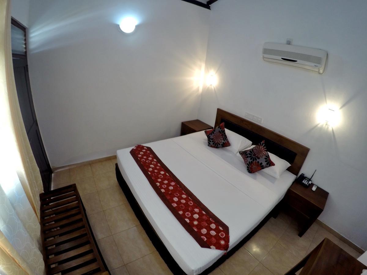 Ramon Beach Resort Ambalangoda  Bagian luar foto