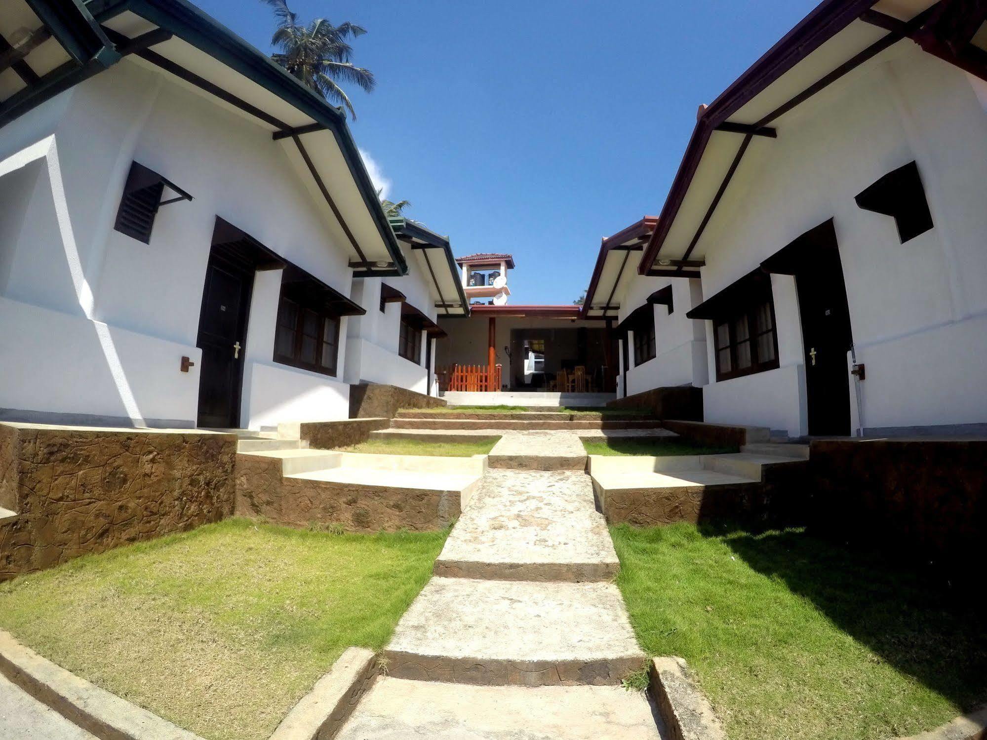Ramon Beach Resort Ambalangoda  Bagian luar foto