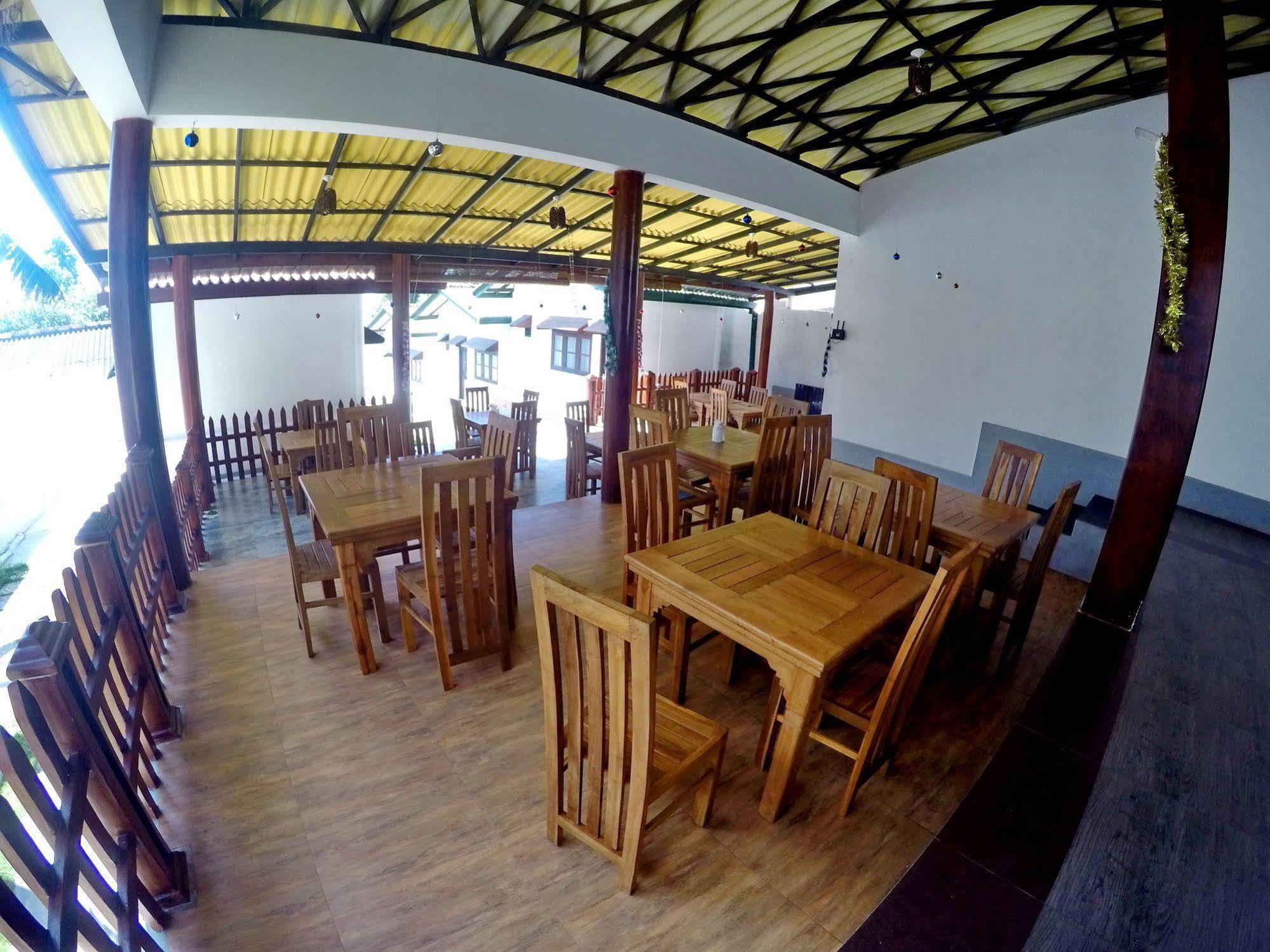 Ramon Beach Resort Ambalangoda  Bagian luar foto