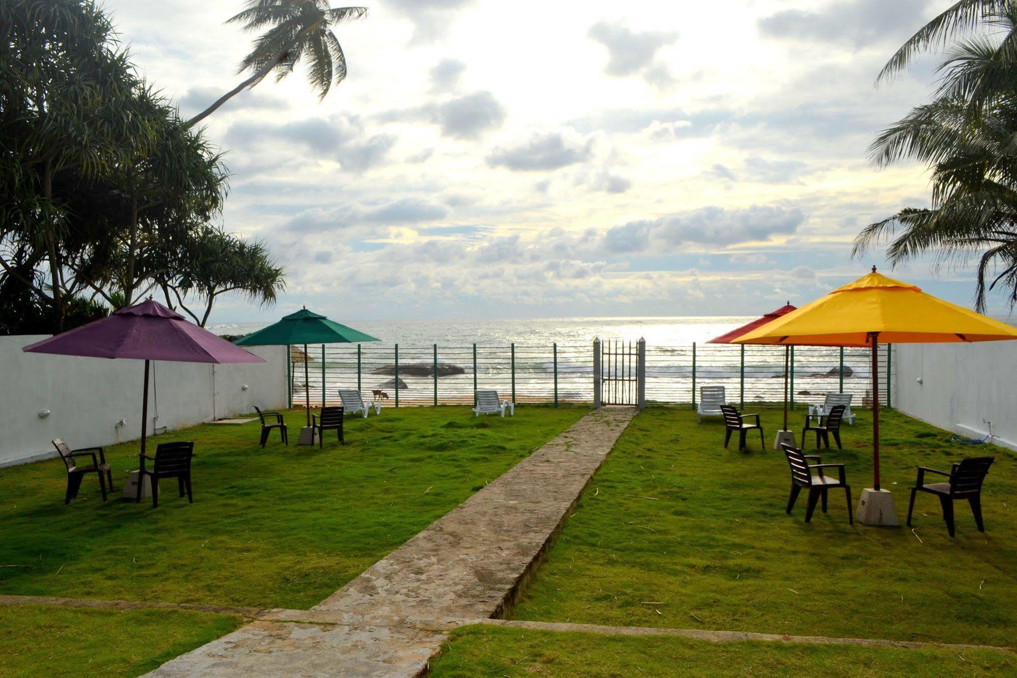 Ramon Beach Resort Ambalangoda  Bagian luar foto