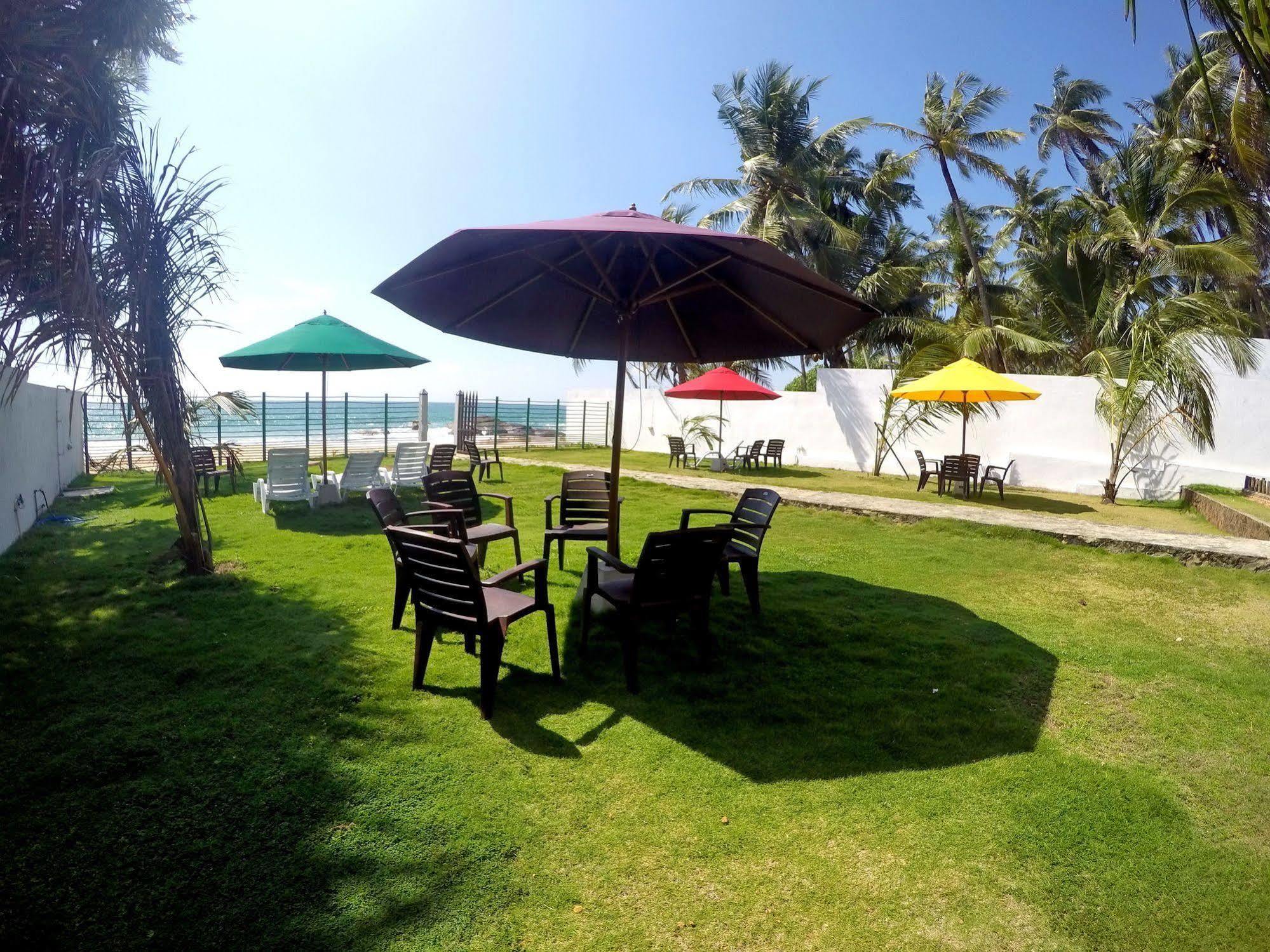 Ramon Beach Resort Ambalangoda  Bagian luar foto